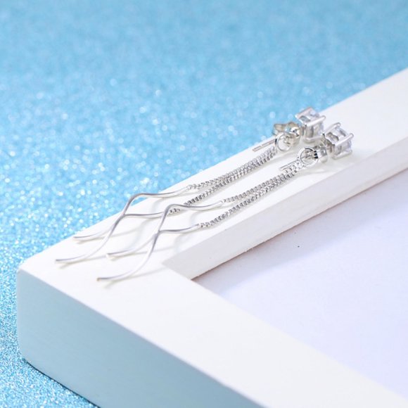 *NEW 925 Sterling Silver Diamond Swirl Earrings - Picture 4 of 7